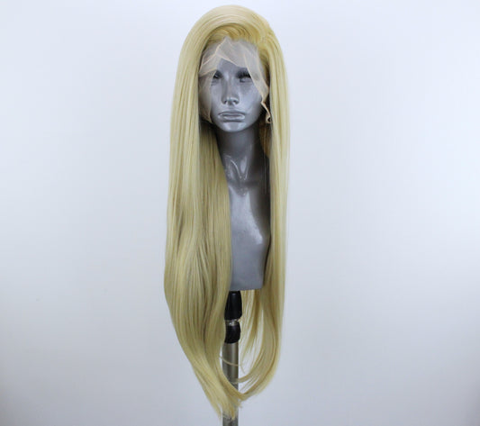 Amy- Shadow Rooted Blonde