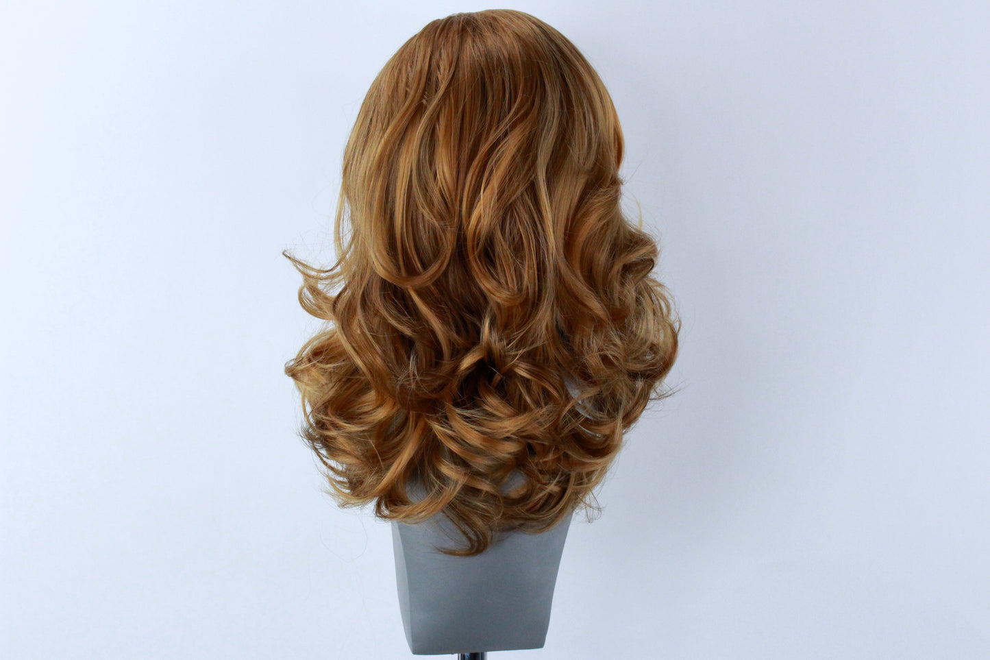 Marilyn- Lowlighted Golden Chestnut Blonde